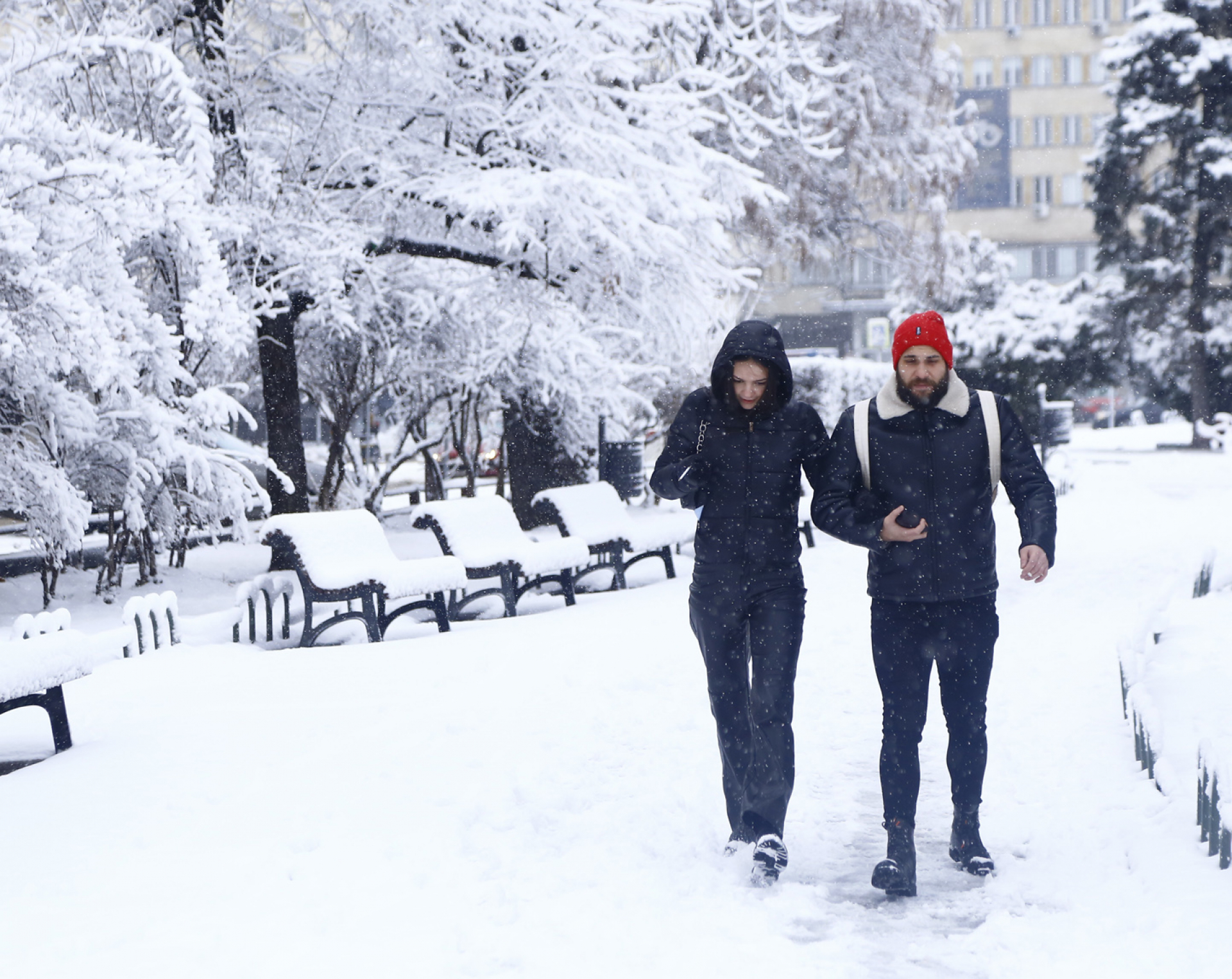 Meteo Balkans: Кучи студ ще ни мъчи сутринта, а после...