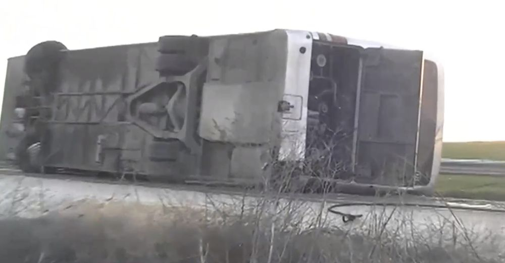 Много лоши новини от преобърналия се край Русе автобус ВИДЕО