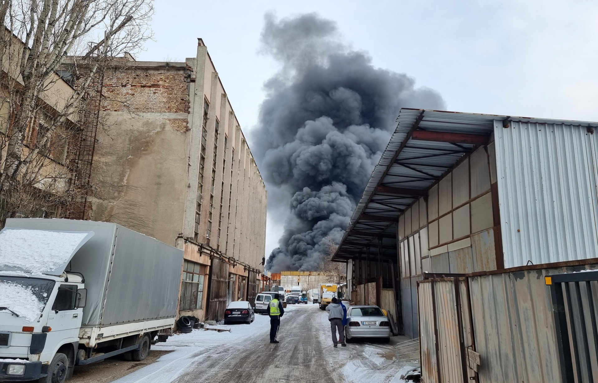 Първи подробности за огнения ад в София, столичани не помнят такова чудо ВИДЕО