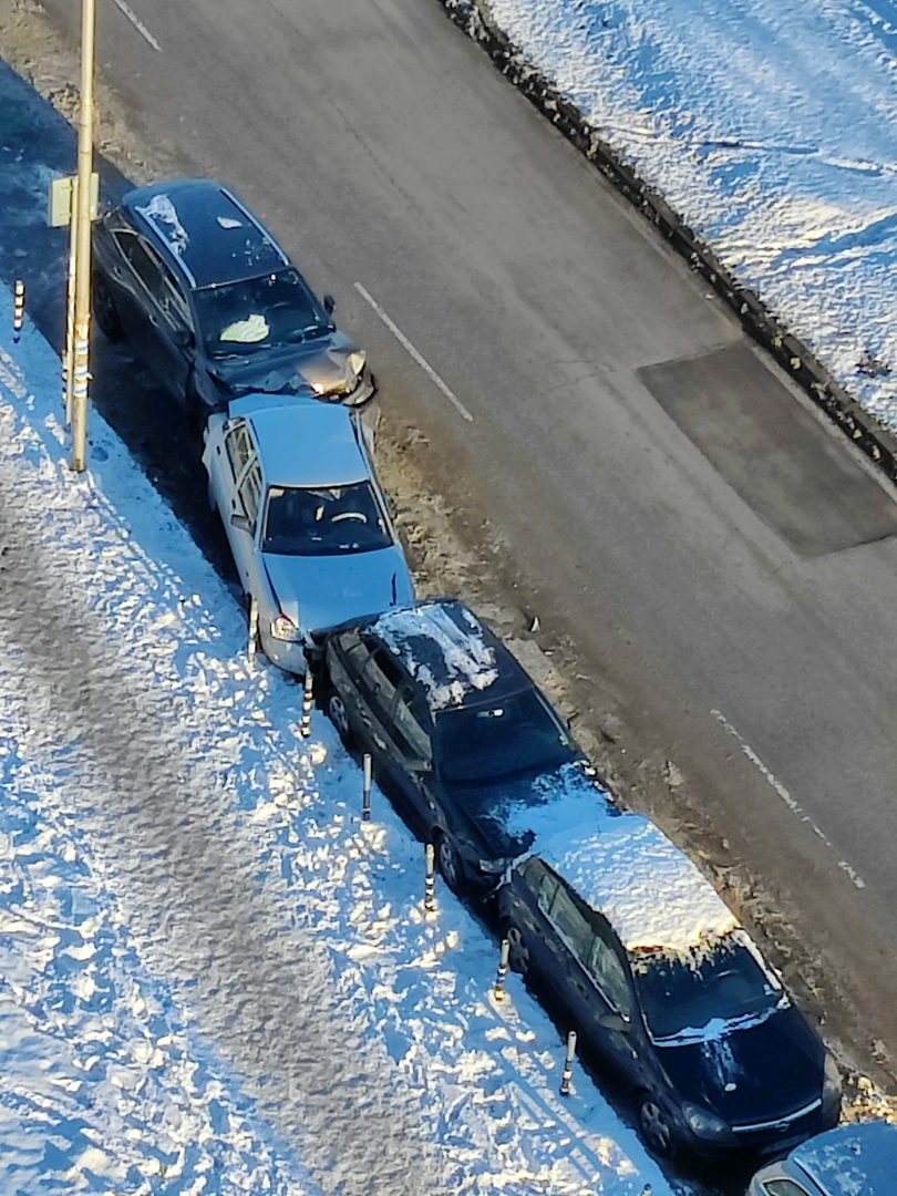 СНИМКА на верижно меле в София взриви мрежата