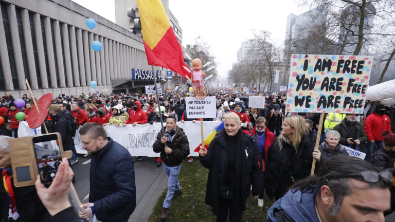 50 хил. тълпа излезе на протест срещу К-19 мерките в Брюксел, полицията реагира брутално ВИДЕО