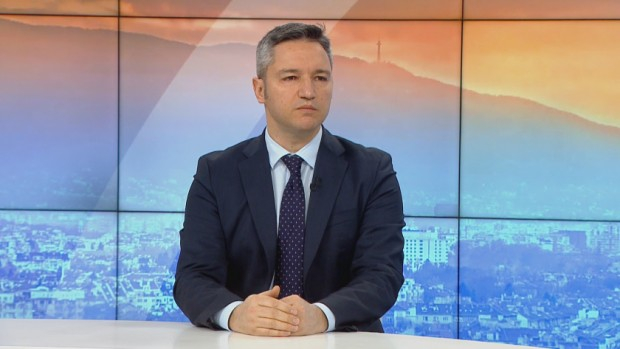 Кристиан Вигенин: БСП постъпи правилно като не прие оставката на Нинова