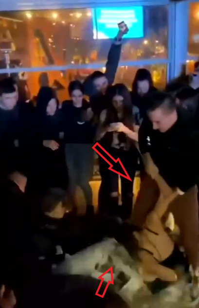 Смразяваща случка с тийнейджъри в столичен мол, това вече е прекалено! ВИДЕО 18+