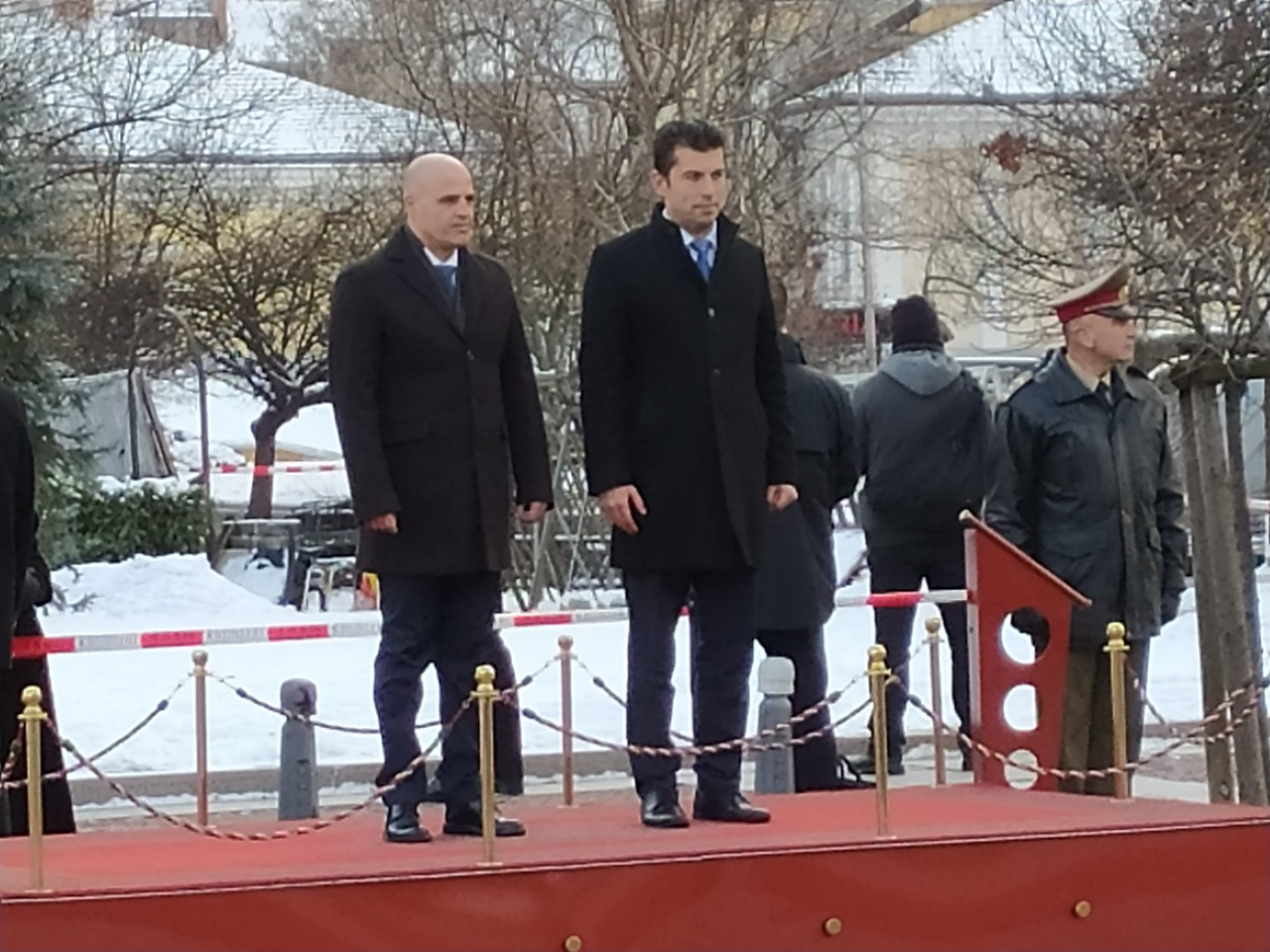 Фоторепортаж в БЛИЦ: Петков посрещна северномакедонския си колега в София