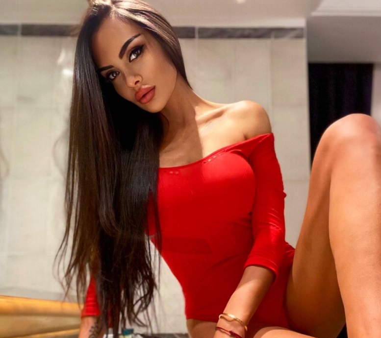 Ужас! Къщата на Лияна се запали, докато тя и дъщеря й спят! СНИМКА