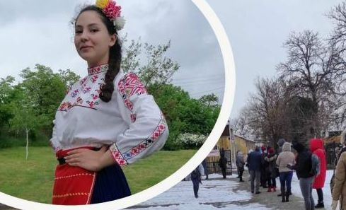 Мистерията със смъртта на блъснатата от автобус 17-г. Александра се заплита