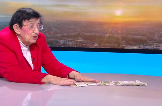 Мика Зайкова извади 100 лева и показа финансовия ужас на българите и охолството на кабинета