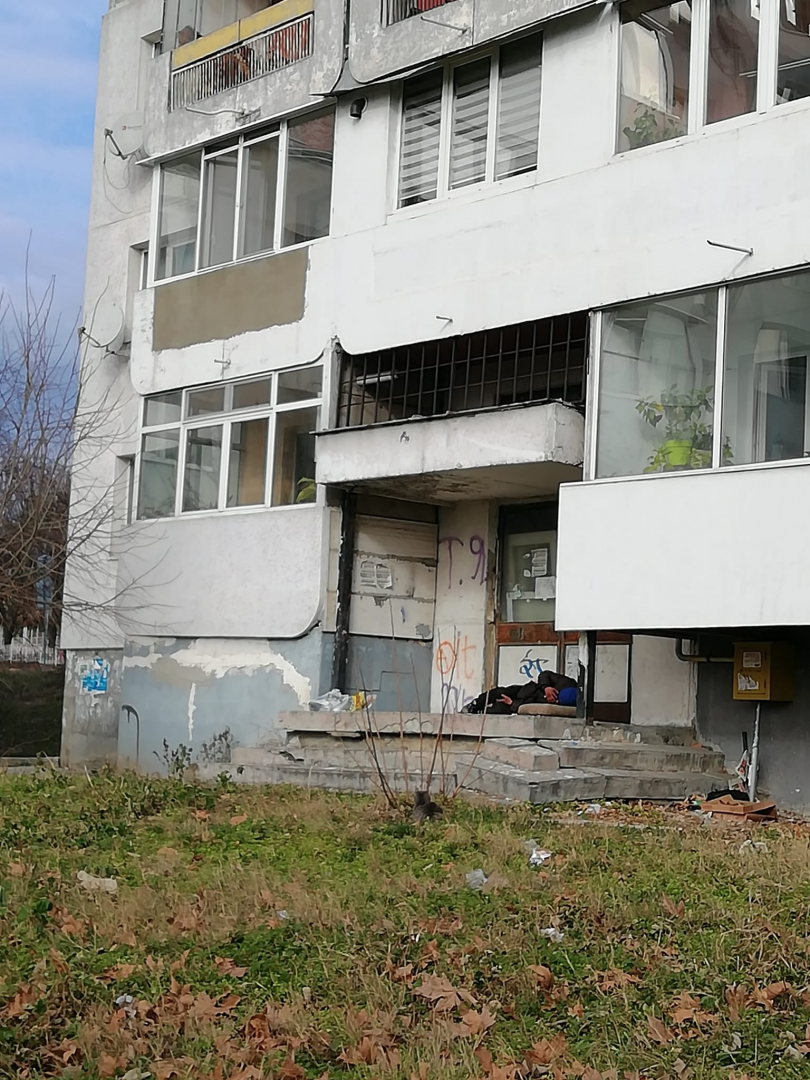 Млада варненка опитала да спаси бедстващ ром, разказа потресаващи неща СНИМКА
