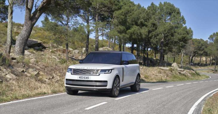 Новите RANGE ROVER SV И RANGE ROVER PLUG-IN HYBRID са вече достъпни за поръчка