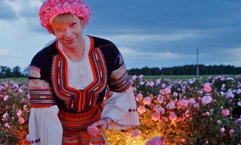 Евгени Минчев за джендър скандала с картините на Майстора: Защо, бе мамини сладки?!  