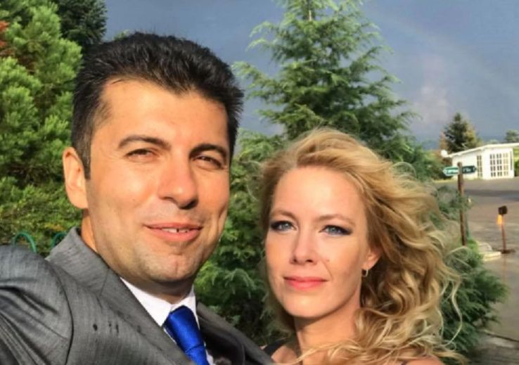 Съпругата на премиера смая мрежата, похвали се на английски, че... СНИМКА