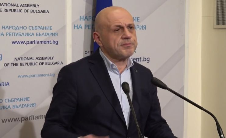 Дончев се хвана за отговор на Петков и му даде два варианта ВИДЕО