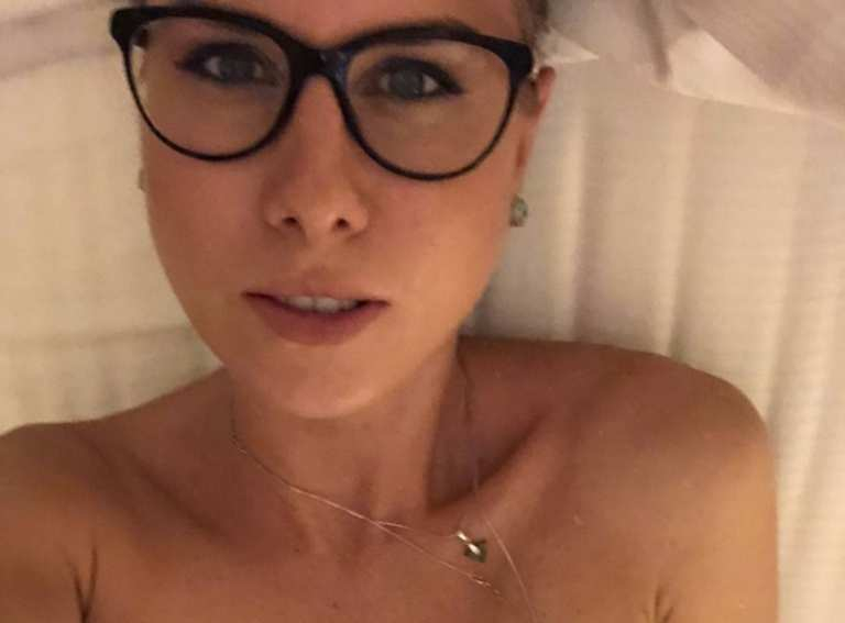 Скандал: Изтекоха голи СНИМКИ 18+ на помощничката на Навални