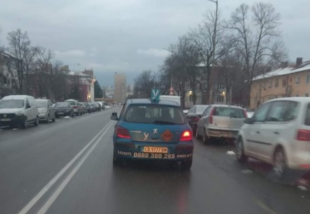 Мрежата за автоинструктор: Този учи бъдещите убийци на пътя