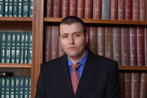 Млад български учен разби теориите на световни авторитети за карантината, локдауна и мокдауна