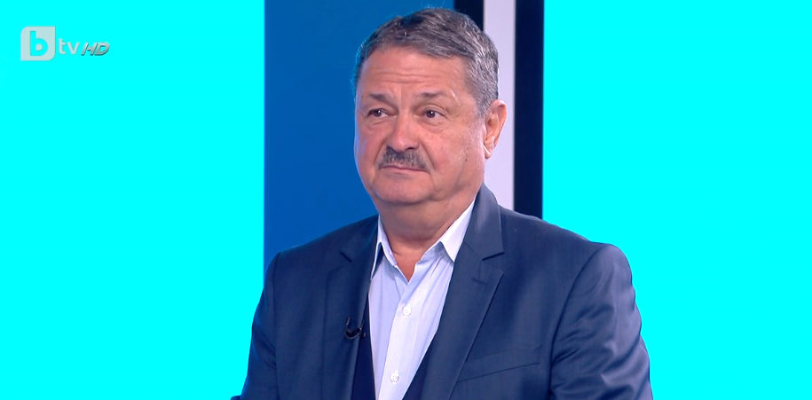 Проф. Рачев изумен от тази случка: А ние, идиотите, гледахме и снимахме отстрани!