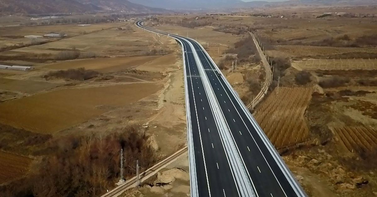 Сандов препъва строежа на “Струма” през Кресненското дефиле чак до 2032 г