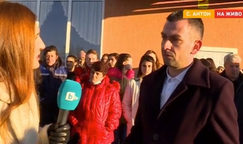 След убийството в Антон: Местните излязоха в подкрепа на кмета ВИДЕО