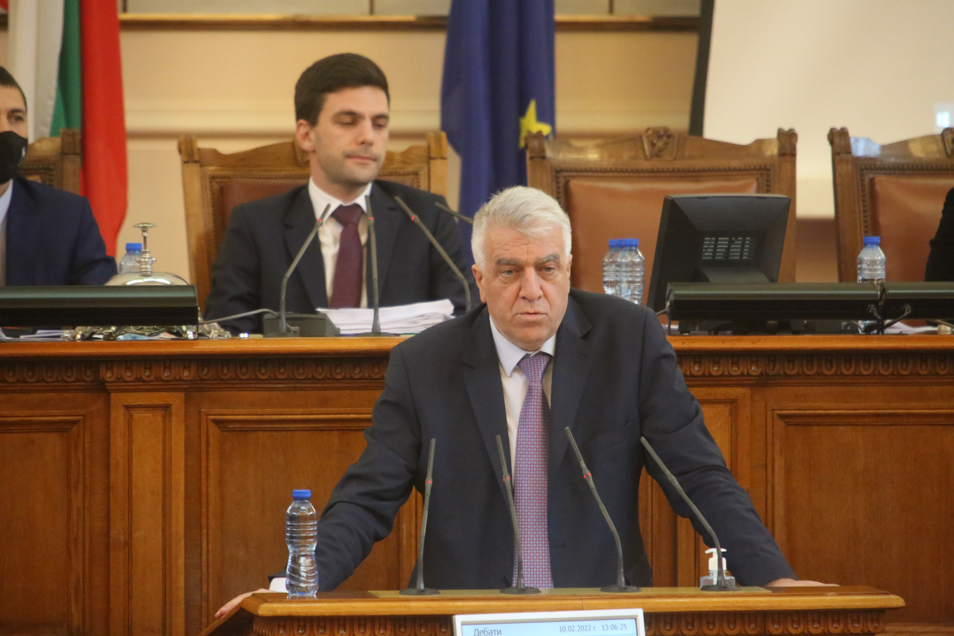 Проф. Румен Гечев: Бюджетът е в полза на хората и бизнеса