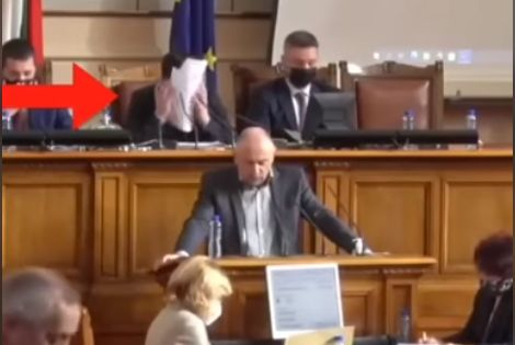 Такъв сеир в парламента не се бе случвал никога! НС шефът рони сълзи заради... БЛИЦ TV