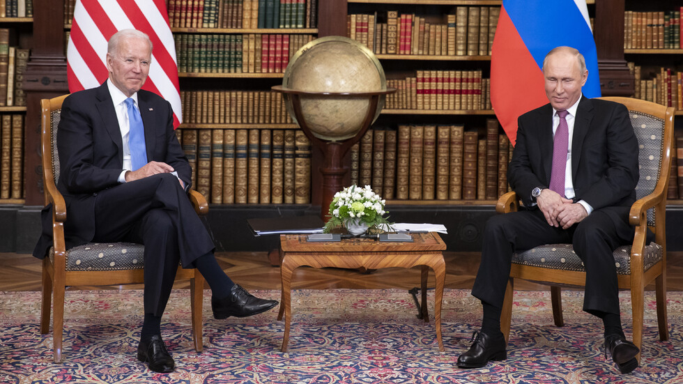Телефоните прегряват: Байдън, Макрон, Шолц, Зеленски и Путин говорят за Украйна