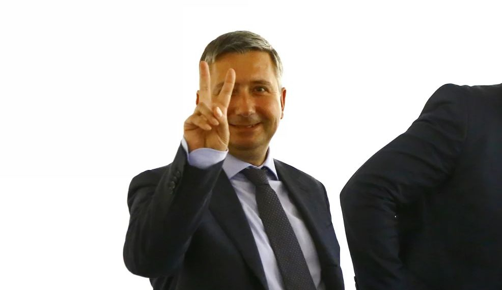 "Златните паспорти" парят, кой ще изгори?