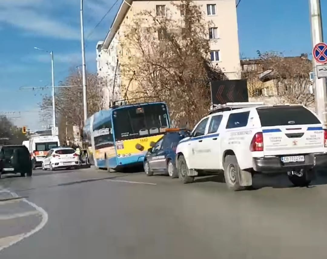 Сигнал до БЛИЦ! Смразяващ инцидент на пъпа на София ВИДЕО 
