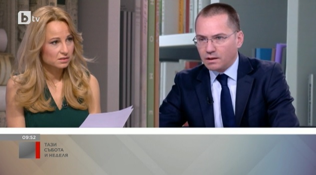 Бесен скандал между Цънцарова и Джамбазки заради нацисткия жест, камшици и... ВИДЕО 