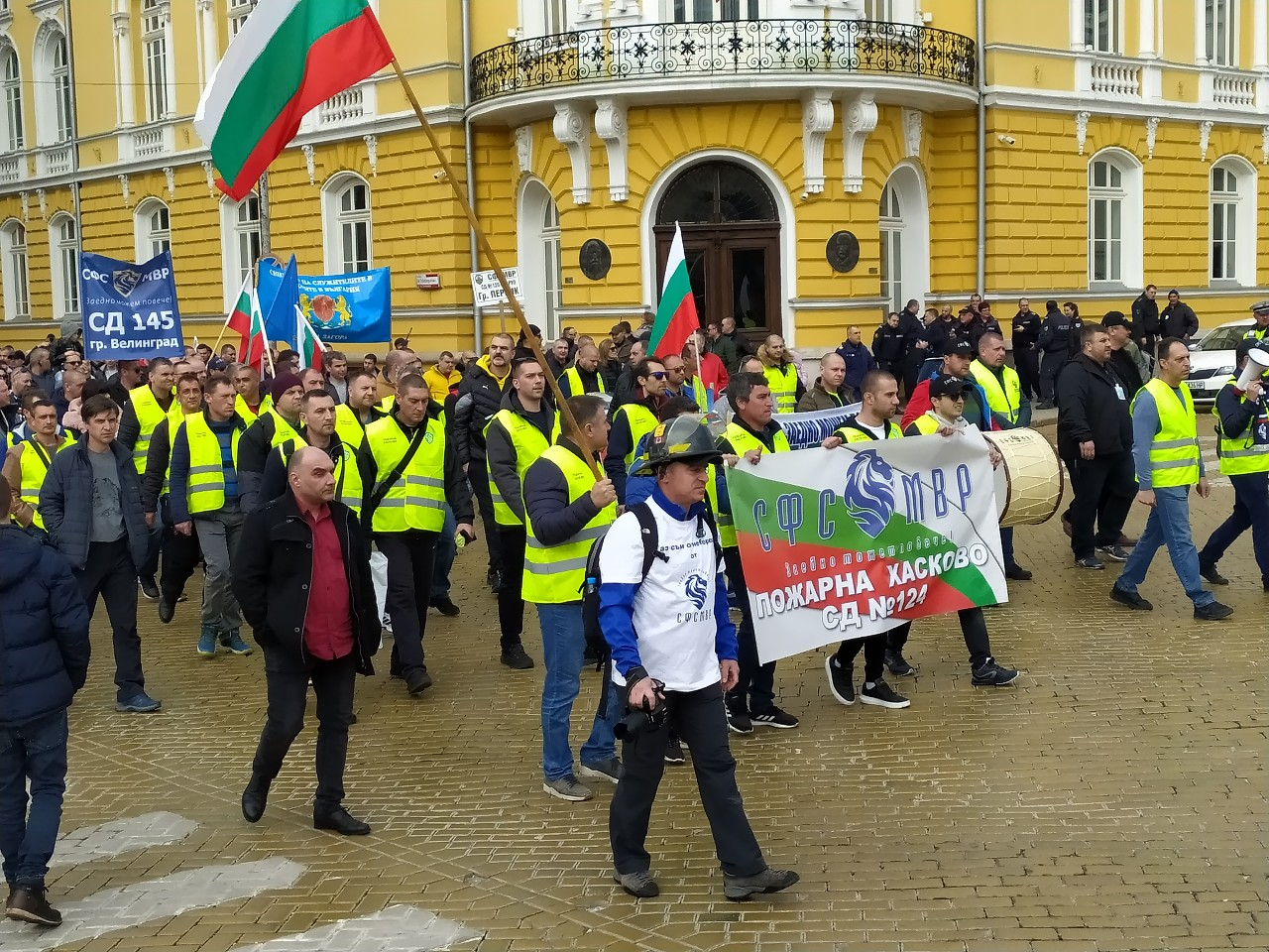 Фоторепортаж в БЛИЦ: Полицаите излязоха на протест