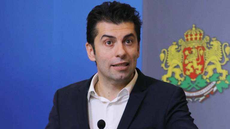 Кирил Петков осъди руската агресия в Туитър с правописна грешка