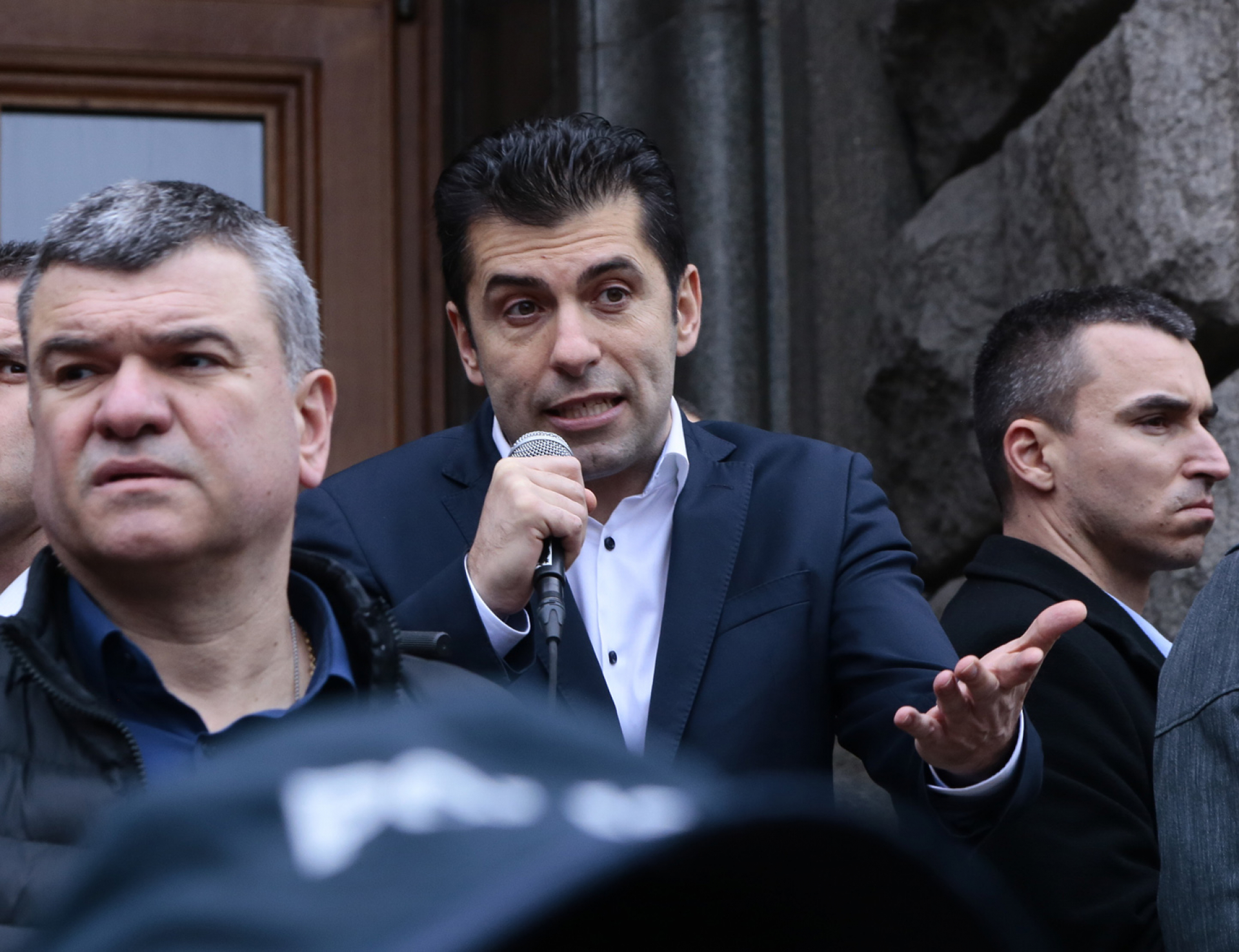 Кирил Петков го удари на молби след изборния провал