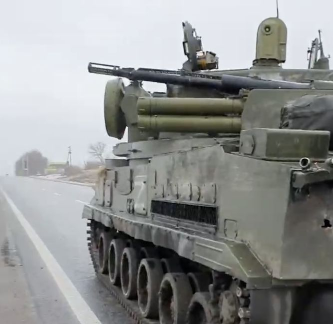 Украински войници: Сразихме руснаците край Харков! Толкова бързо бягаха, че загубиха обувките си ВИДЕО