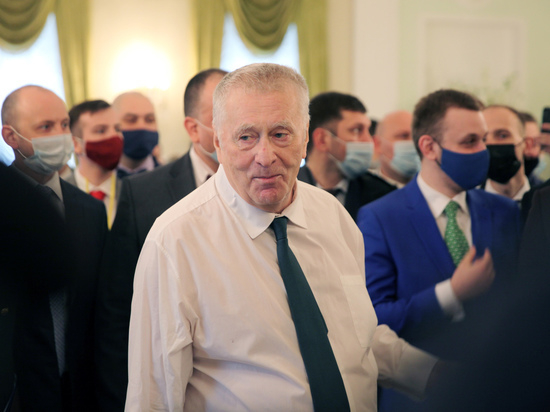 Притеснителни новини за поваления от Омикрон ваксиниран с 8 дози Жириновски