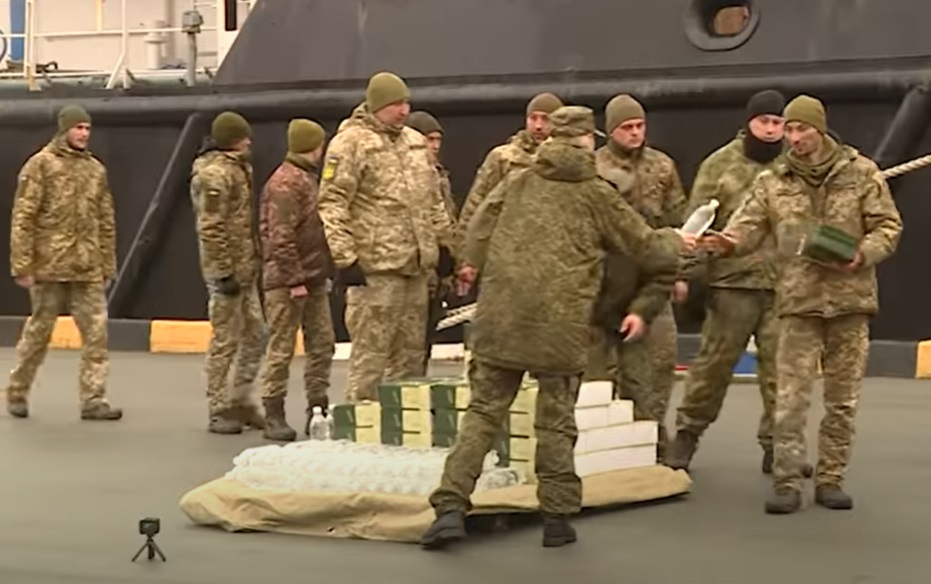 Пълен шаш: Погребаните от Зеленски герои граничари от Змийския остров, възкръснаха при руснаците в Севастопол ВИДЕО