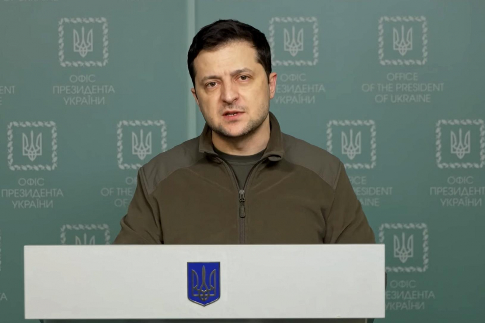 Зеленски като Сталин хвърля и затворници на фронта ВИДЕО