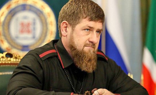 Кадиров показа на "нацистите" как руски военен конвой настъпва към Киев ВИДЕО