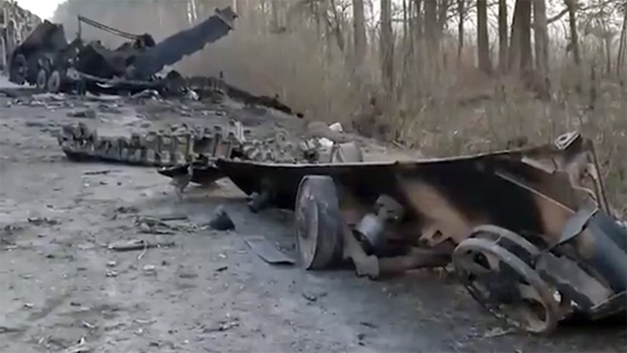 Зрелищно ВИДЕО: Руски хеликоптери поразяват украинска бронетехника ВИДЕО