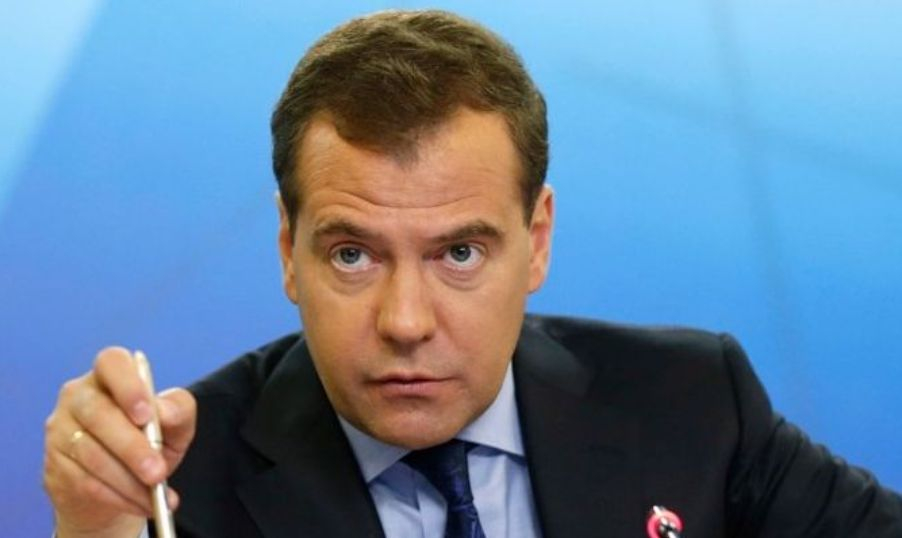 Медведев размаха пръст към ЕС: Мерете си приказките, господа!