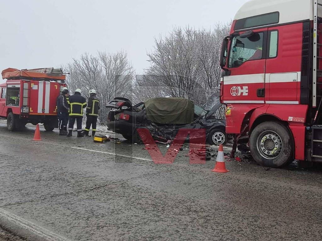 Огромна трагедия с три жертви в Русенско, хвърчат линейки СНИМКИ