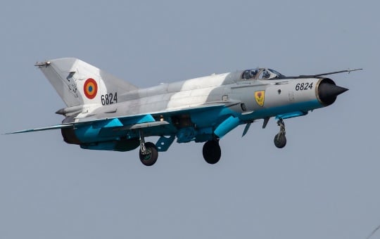 МиГ-21 изчезна от радарите в Румъния, военен хеликоптер се разби ВИДЕО