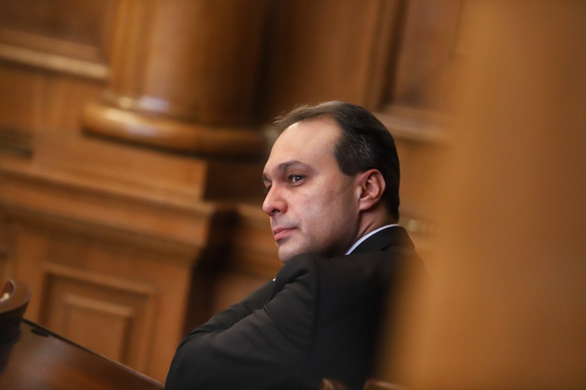 Идват ли НАТО-вските войски у нас? Ето кой е новият министър на отбраната 