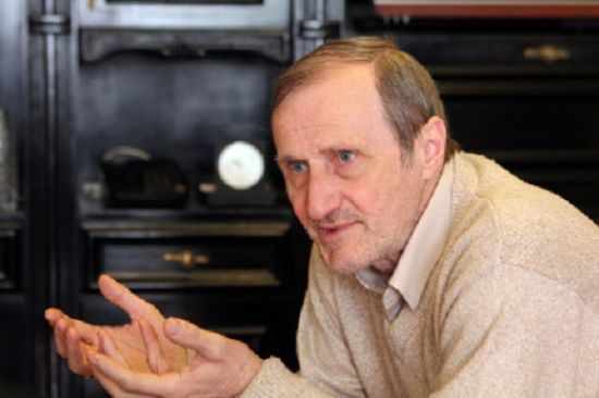 Доц. Валентин Вацев: Украйна лъже така, че й пращят ушите, а Русия... 