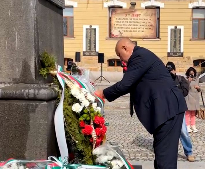 Ето къде е Борисов на националния празник и какво каза ВИДЕО