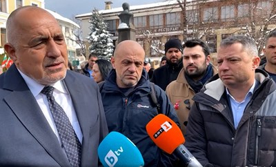 Борисов и Добрев разкриха схема за много пари, извъртяна от Промяната в първата нощ на войната