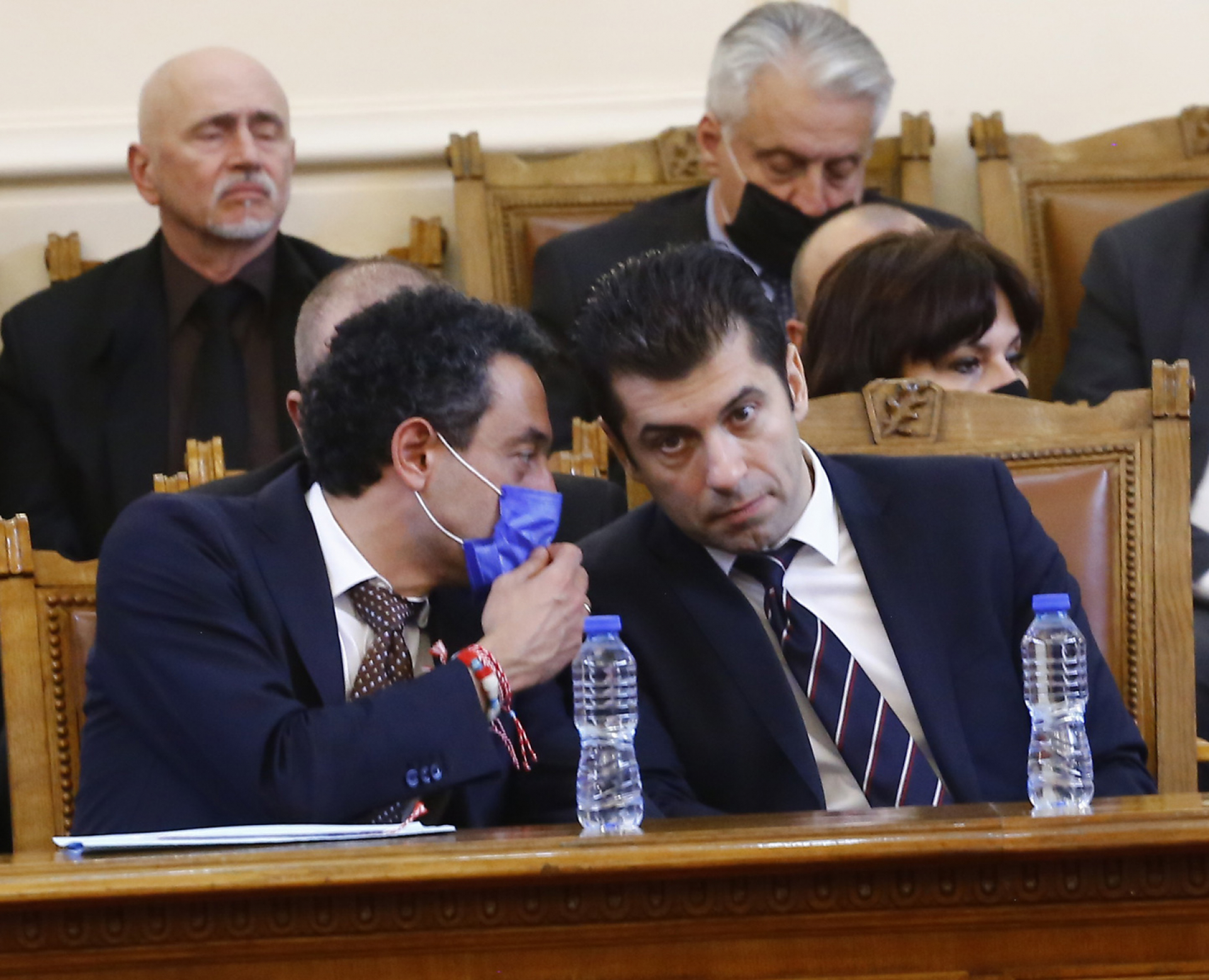 Юрист, работил при Радев: Външни сили докараха кабинета "Петков" с 2 задачи! Скоро започва изпълнението на първата!