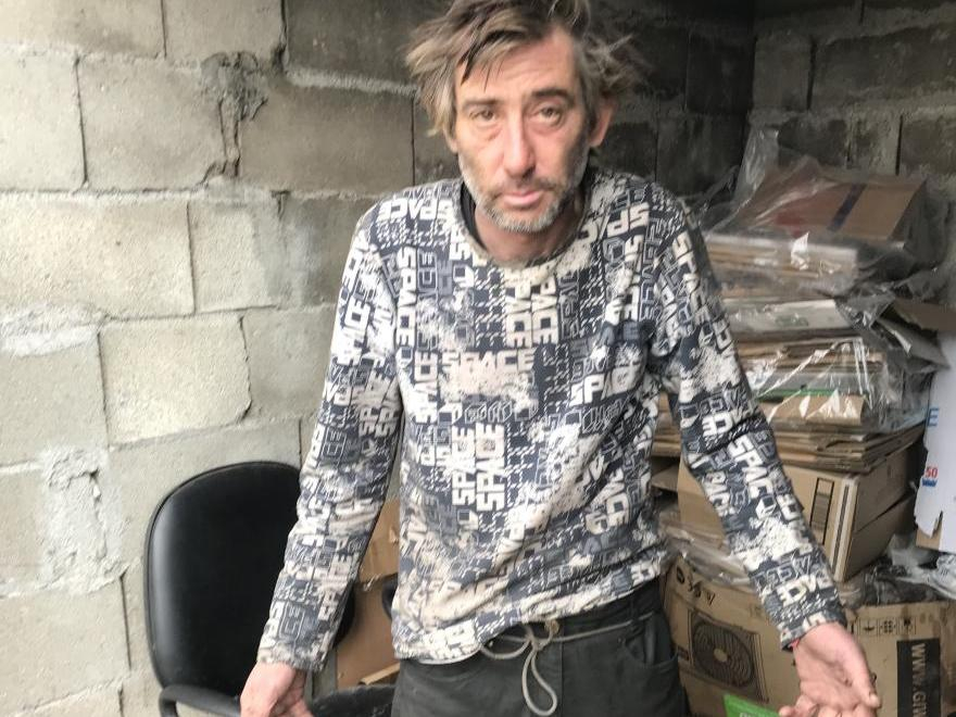 Брутално! Взеха пазач в Бургас за жива мишена, стрелят по него с... СНИМКИ