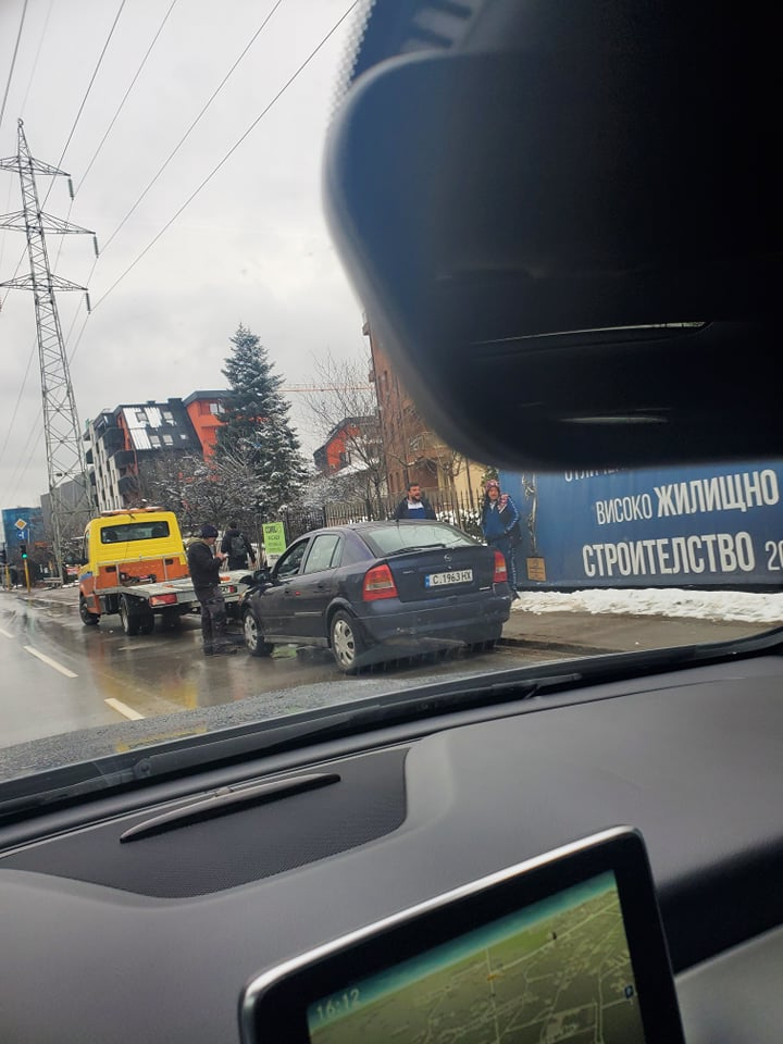 Сигнал до БЛИЦ: Адско меле на "Симеоновско шосе", жена плаче неутешимо СНИМКИ