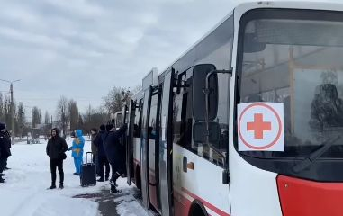 ВИДЕО показва как върви евакуацията на жители на Суми в Украйна