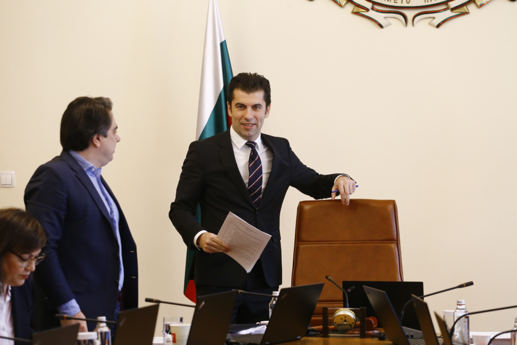 Евродепутат за Промяната: Некомпетентност и некадърност на харвардската дружинка