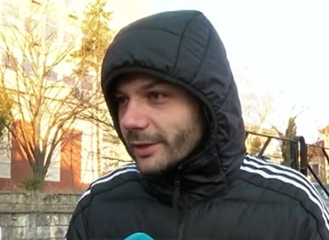 Мъж от Шумен наби деца, замеряли колата му със снежни топки 